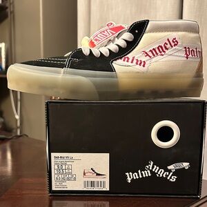 Vans Sk8-Mid Vlt Lx Black and White Sneakers